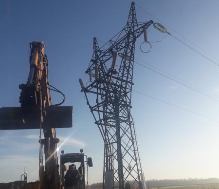 RTP 400/110-220/110 kV Cirkovce z razpletom 110kV daljnovodov - razplet DV, izvedba montaže jeklene 